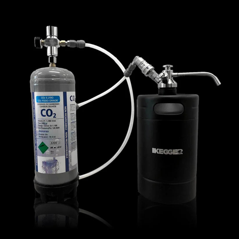 Mini Regulator Adapter for use with 2.2L CO2, N2 and Argon Disposable Gas Bottles